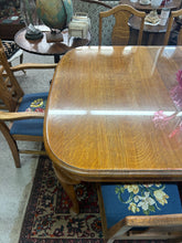 Load image into Gallery viewer, Oak Dining Table & Chairs