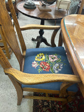 Load image into Gallery viewer, Oak Dining Table & Chairs