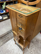 Load image into Gallery viewer, Quarter-Sawn Oak Shaving Stand with Mirror