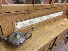 Load image into Gallery viewer, 1830s Martintown, Glengarry County Stepback Cupboard – Museum Provenance – Original Decorated Surface
