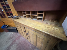 Load image into Gallery viewer, 1830s Martintown, Glengarry County Stepback Cupboard – Museum Provenance – Original Decorated Surface
