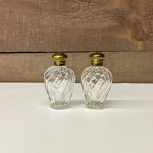 Load image into Gallery viewer, Art deco salt and pepper shakers
