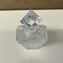 Load image into Gallery viewer, Crystal perfume bottle
