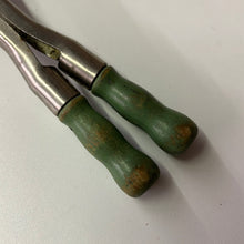 Load image into Gallery viewer, ￼ Vintage, grape fruit corer

