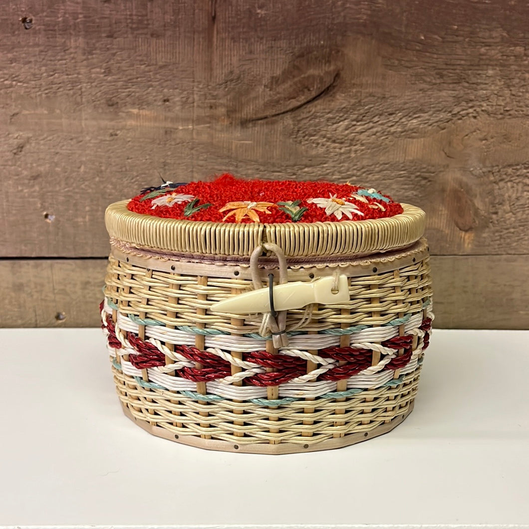 Gift sewing basket