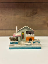 Load image into Gallery viewer, Pink Roof Putz House
