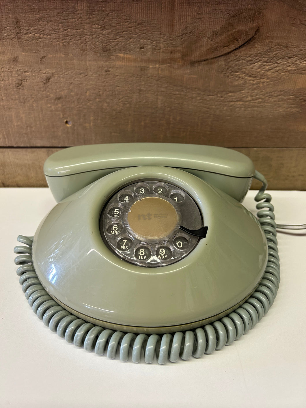 Pancake rotary phone