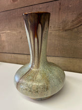 Load image into Gallery viewer, Belgium drip vase
