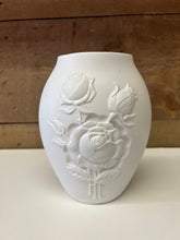 Load image into Gallery viewer, Kaiser Rose vase
