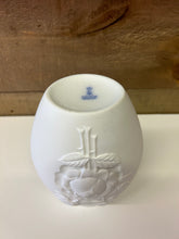 Load image into Gallery viewer, Kaiser Rose vase
