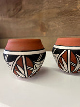 Load image into Gallery viewer, Navajo Mini pottery
