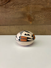 Load image into Gallery viewer, Navajo Seed Jar
