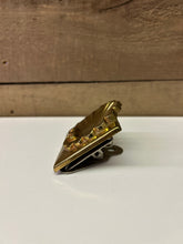Load image into Gallery viewer, Art Nouveau shell wall clip
