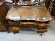 Load image into Gallery viewer, Quarter-Sawn Oak Vanity with Carved Legs and Mirror

