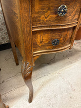 Load image into Gallery viewer, Quarter-Sawn Oak Vanity with Carved Legs and Mirror
