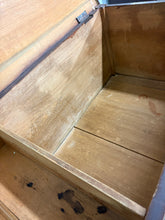 Load image into Gallery viewer, Renfrew County  Panelled Blanket Box

