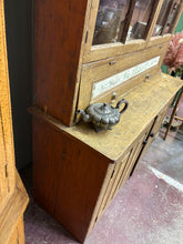 Load image into Gallery viewer, 1830s Martintown, Glengarry County Stepback Cupboard – Museum Provenance – Original Decorated Surface
