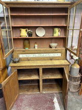 Load image into Gallery viewer, 1830s Martintown, Glengarry County Stepback Cupboard – Museum Provenance – Original Decorated Surface
