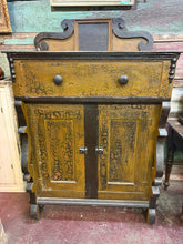Load image into Gallery viewer, Quebec Primitive Server w/ Original Two-Tone Alligator Paint &amp; Folk Art Form
