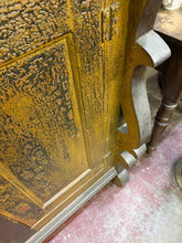 Load image into Gallery viewer, Quebec Primitive Server w/ Original Two-Tone Alligator Paint &amp; Folk Art Form
