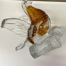 Load image into Gallery viewer, Amber/clear art glass bird
