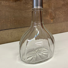 Load image into Gallery viewer, Crystal decanter with silver neck detail
