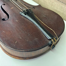 Load image into Gallery viewer, Antique Violin -1
