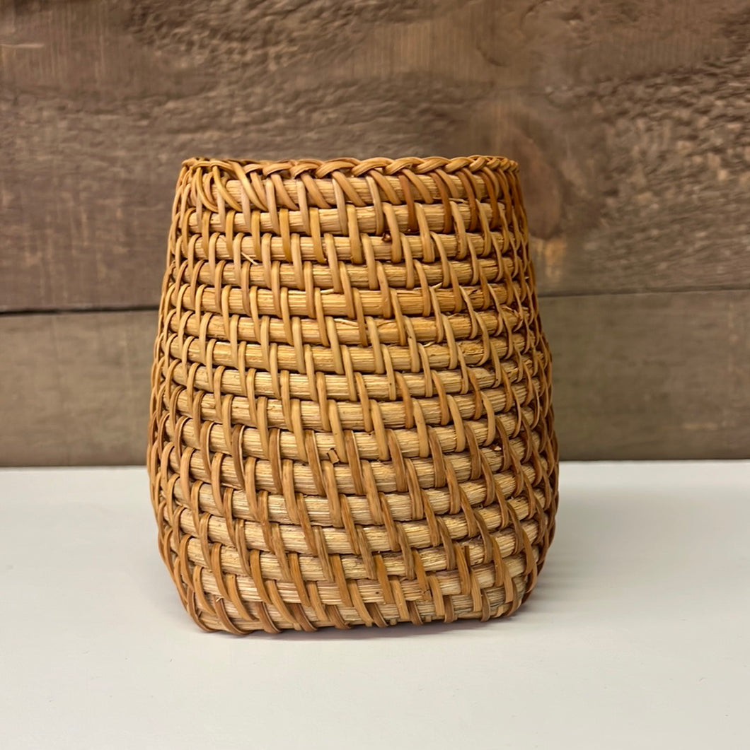 Wicker penholder