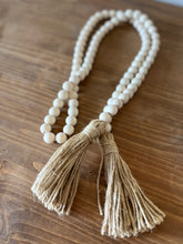 Load image into Gallery viewer, Wood Bead Garland
